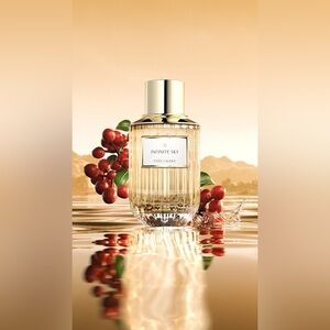Estée Lauder Infinite Sky Eau de Parfume Spray, Unisex Fragrance, 1.4 fl oz